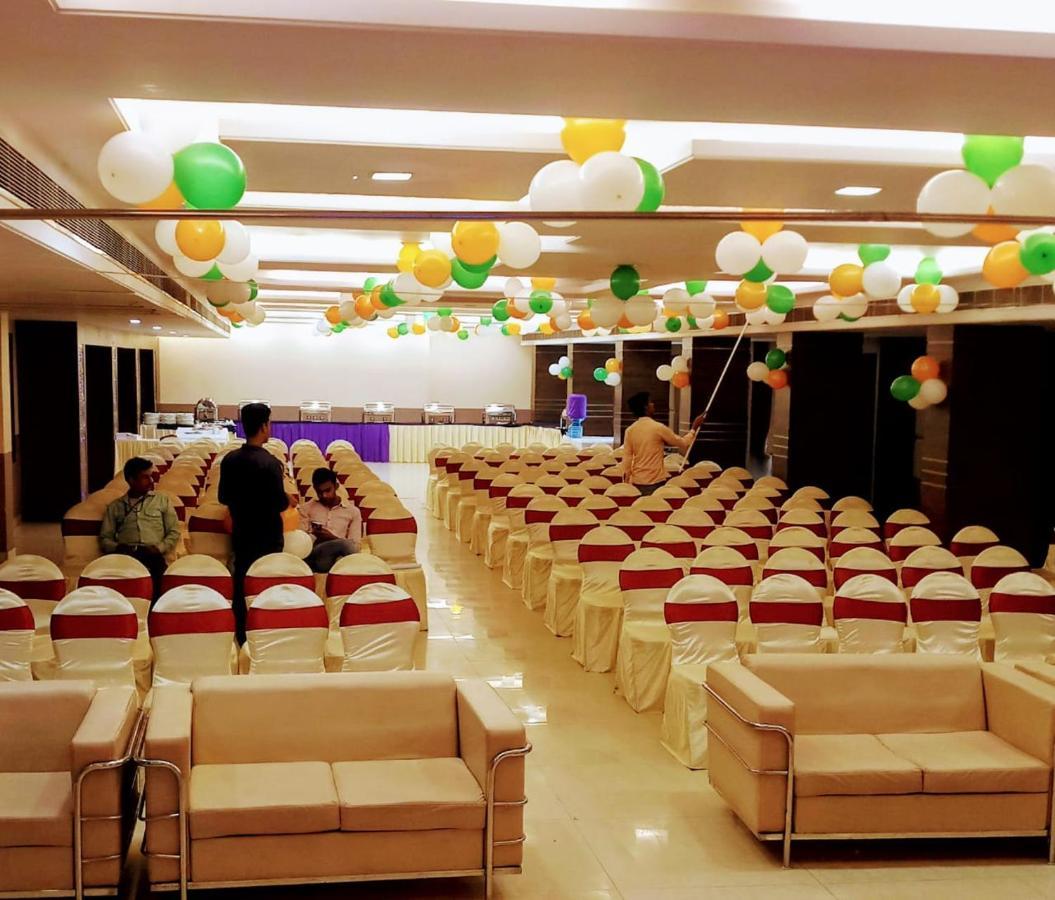 Puja Residency Hotel Varanasi Exterior photo