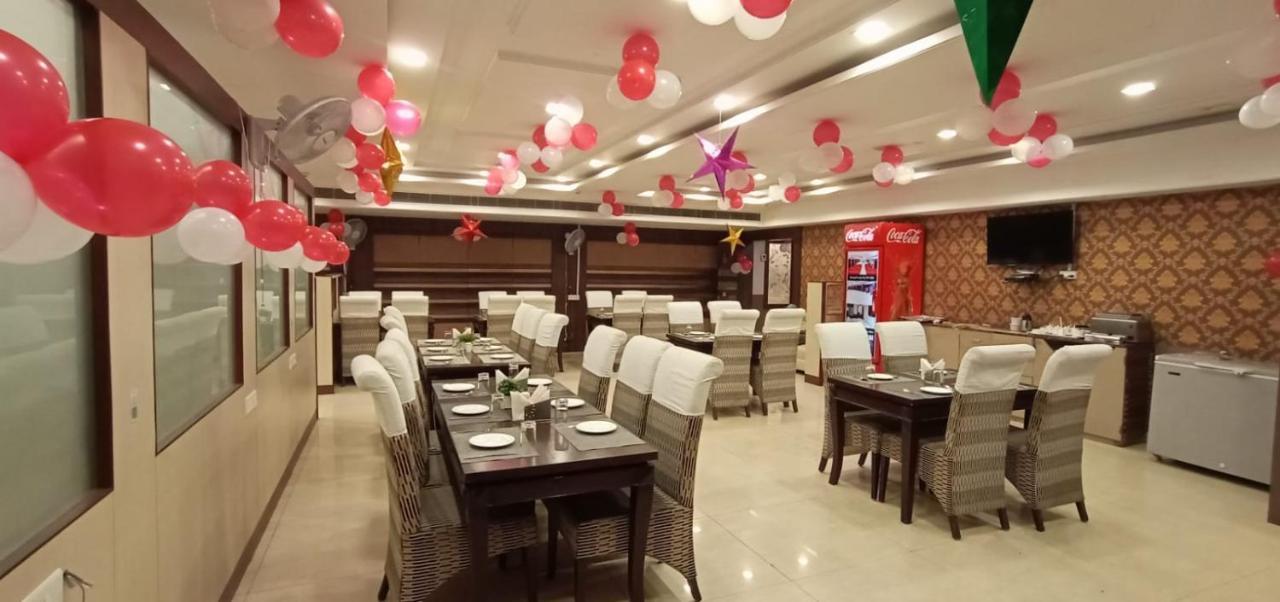 Puja Residency Hotel Varanasi Exterior photo