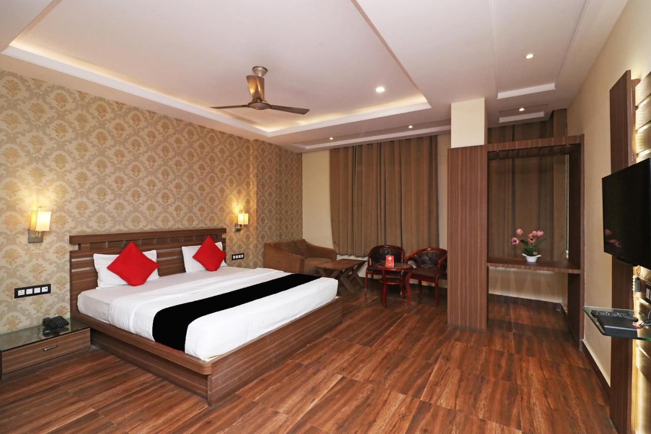 Puja Residency Hotel Varanasi Exterior photo