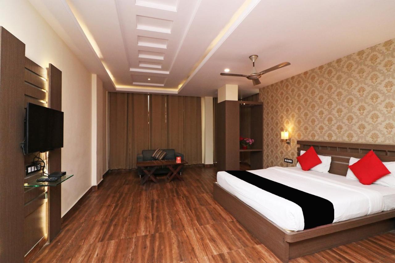 Puja Residency Hotel Varanasi Exterior photo